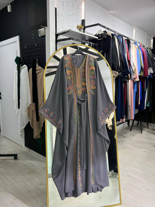 Şeyha abaya takımı rengi Gri, işlemeli, resmi yazlık abaya takımı