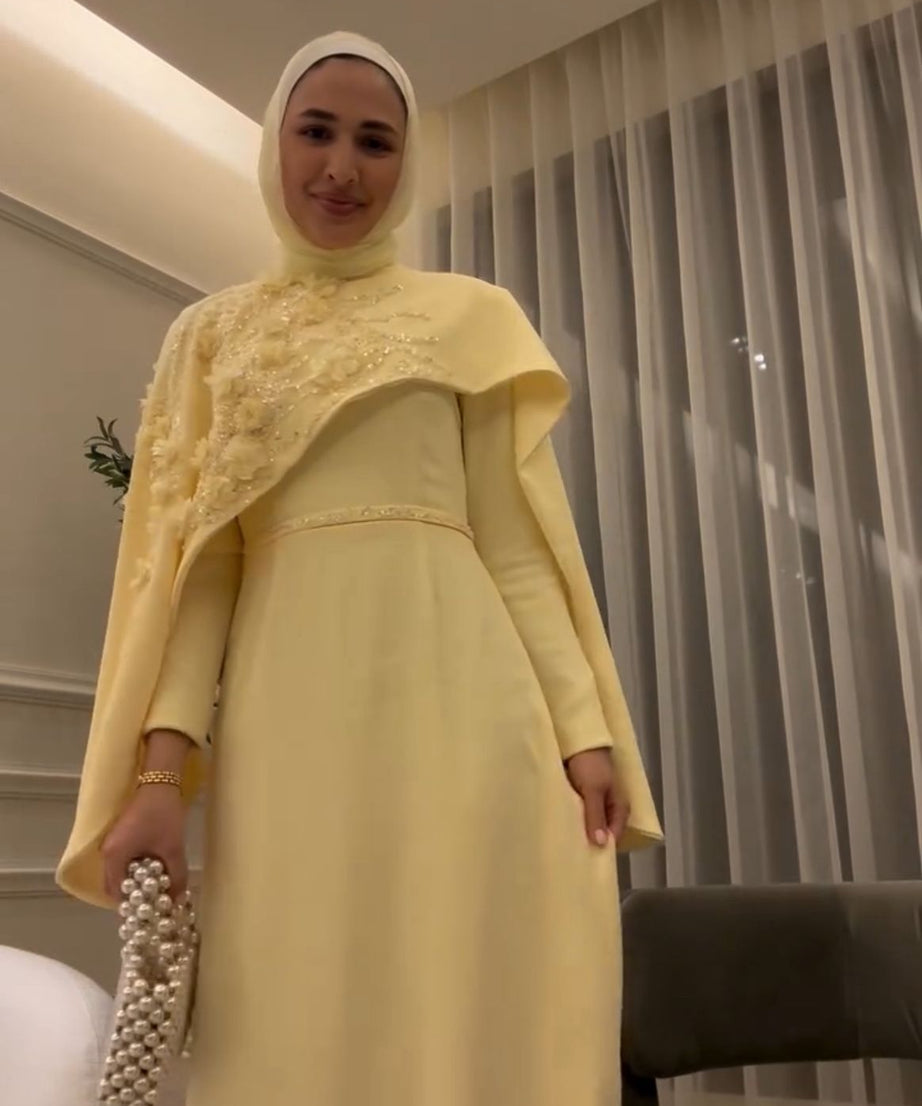 Mi Sarı renkli, yaz mevsimi için özel bir elbise